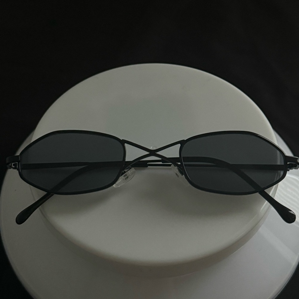 Black y2k sunglasses